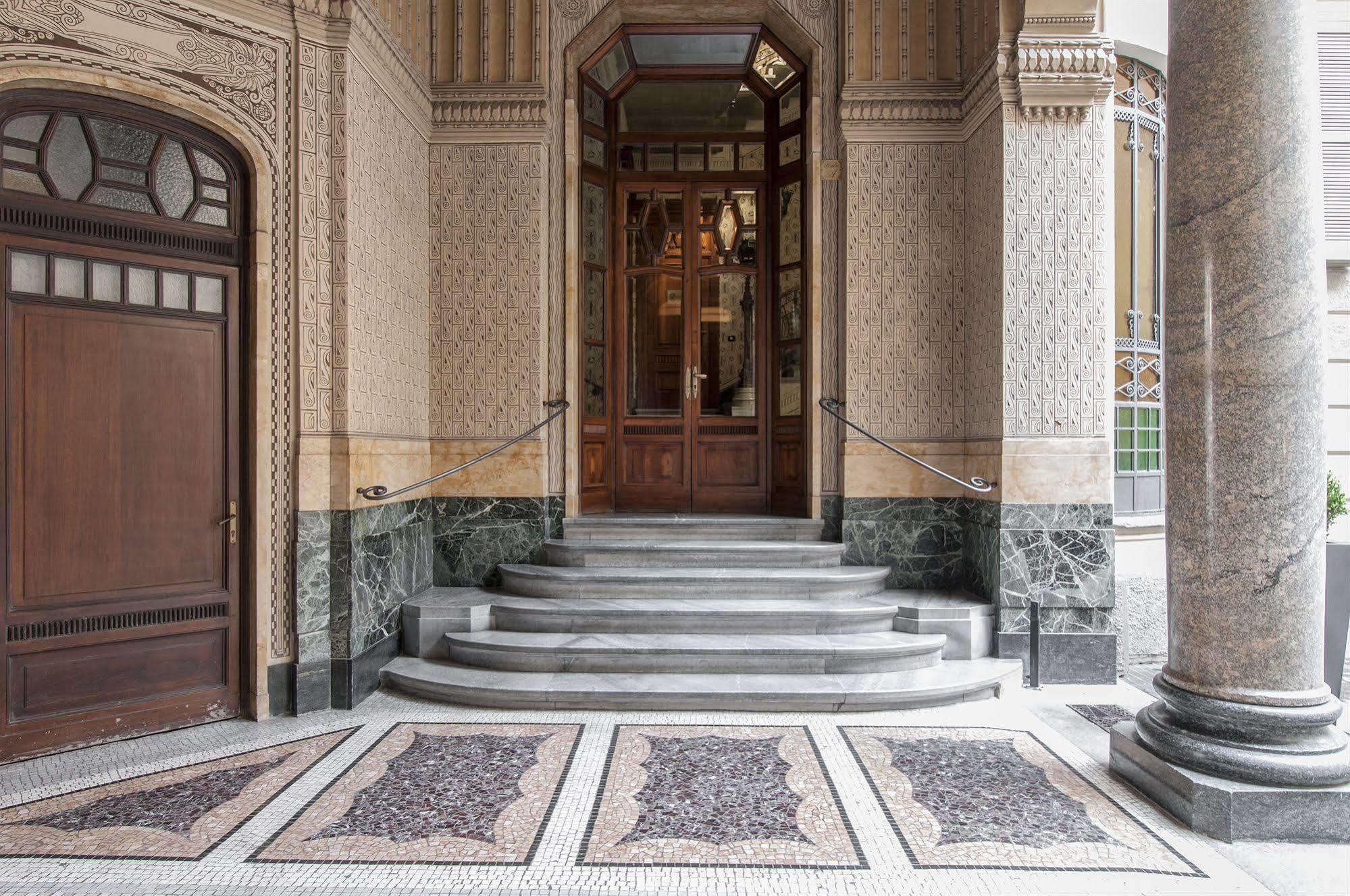 Milan Royal Suites Bagian luar foto
