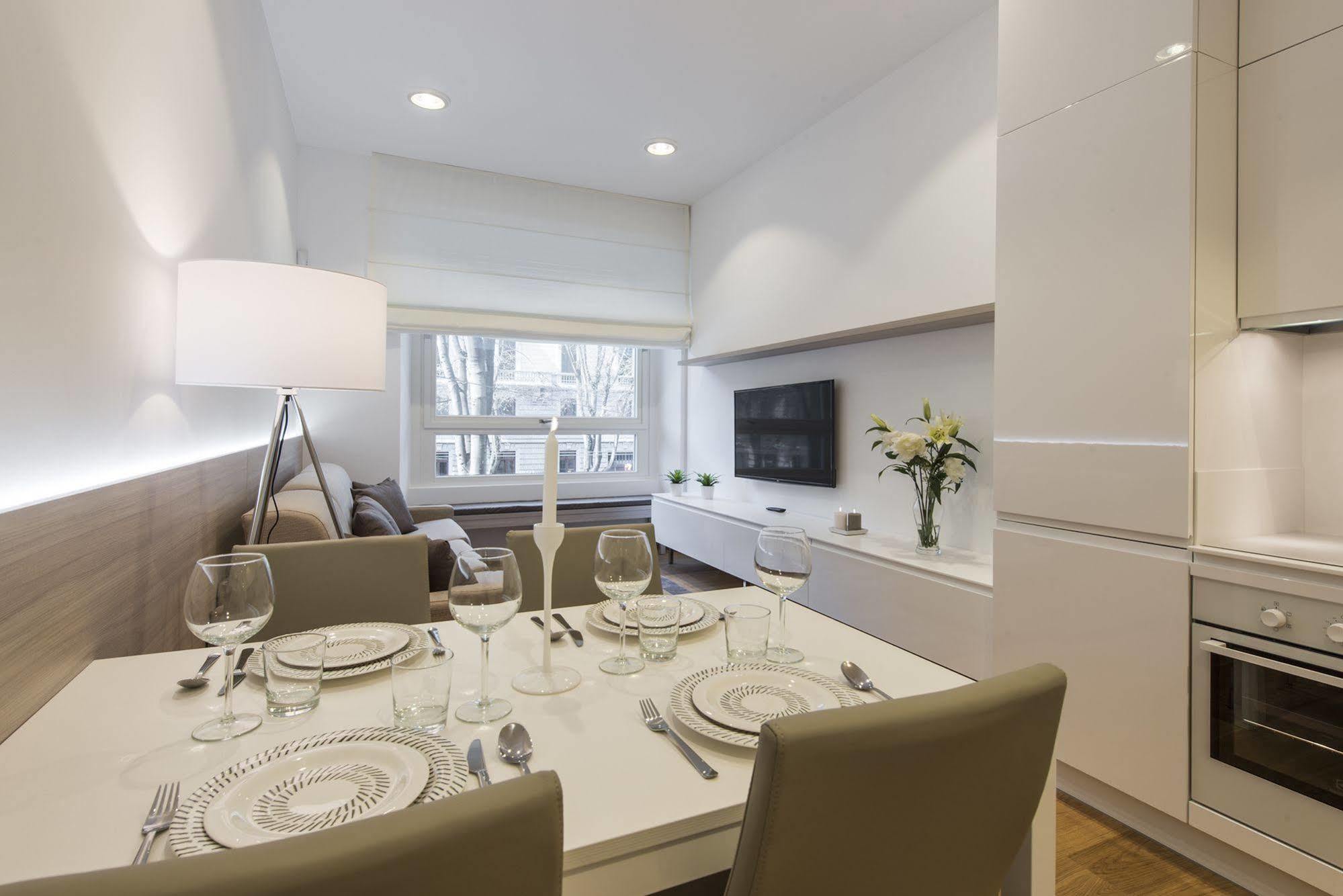 Milan Royal Suites Bagian luar foto