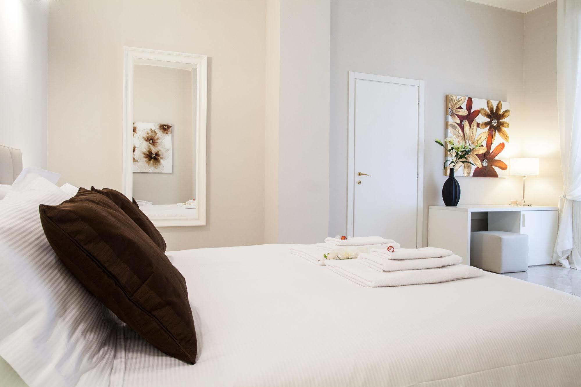 Milan Royal Suites Bagian luar foto