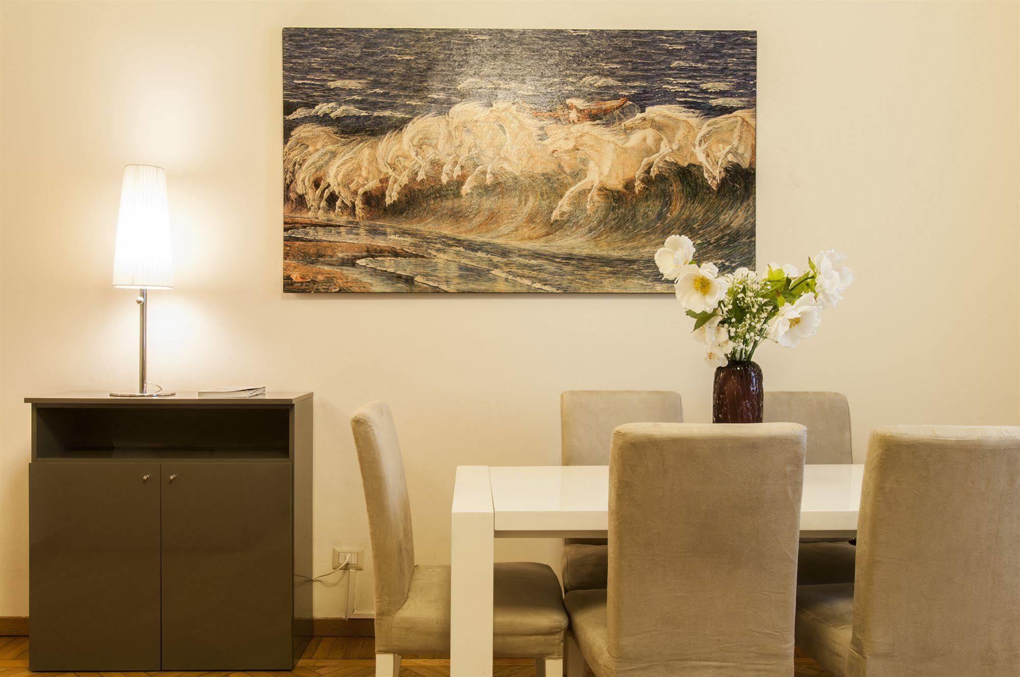 Milan Royal Suites Bagian luar foto